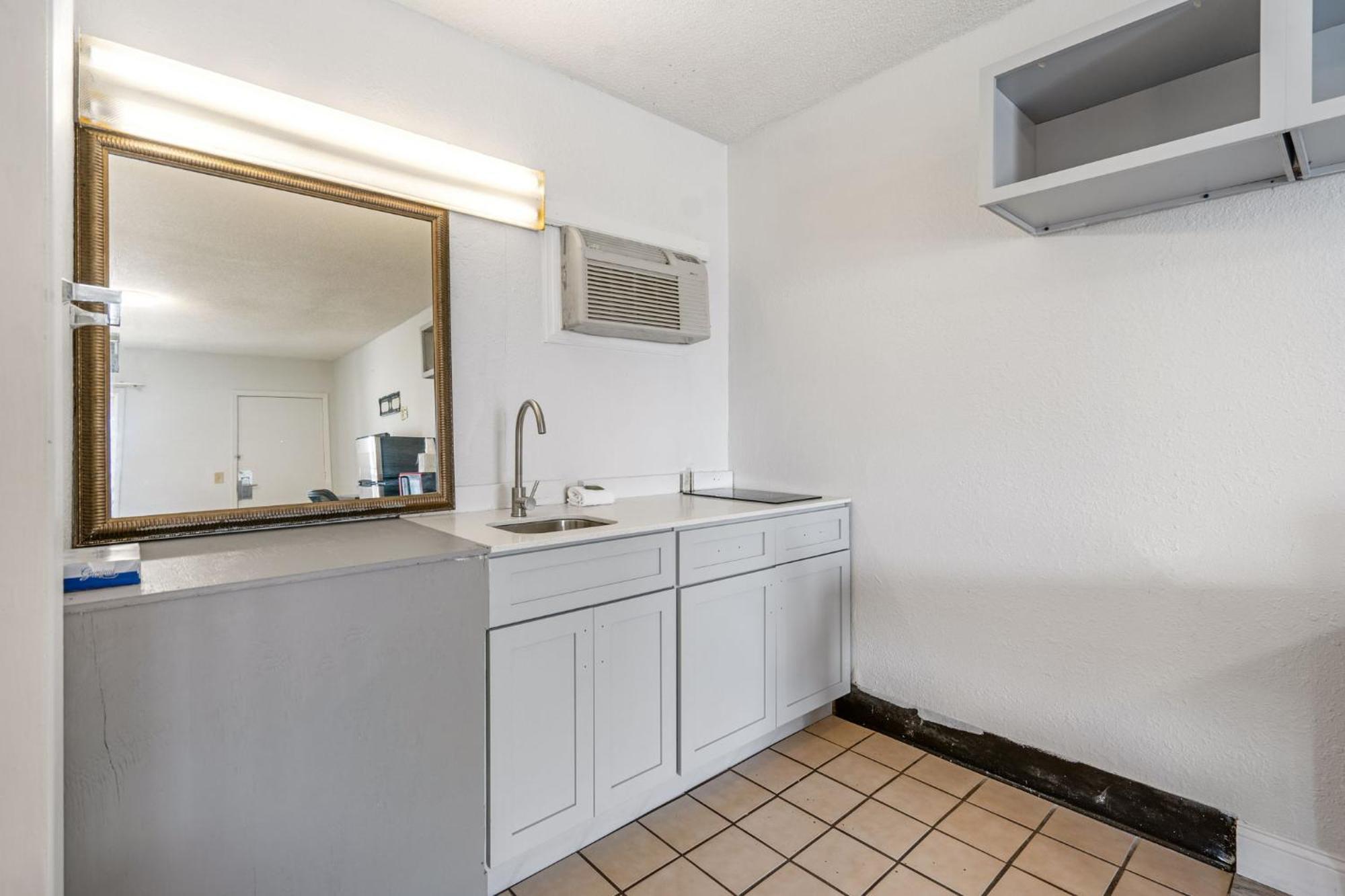 Budgetel Inns & Suites Augusta Downtown 706-945-1238 Buitenkant foto
