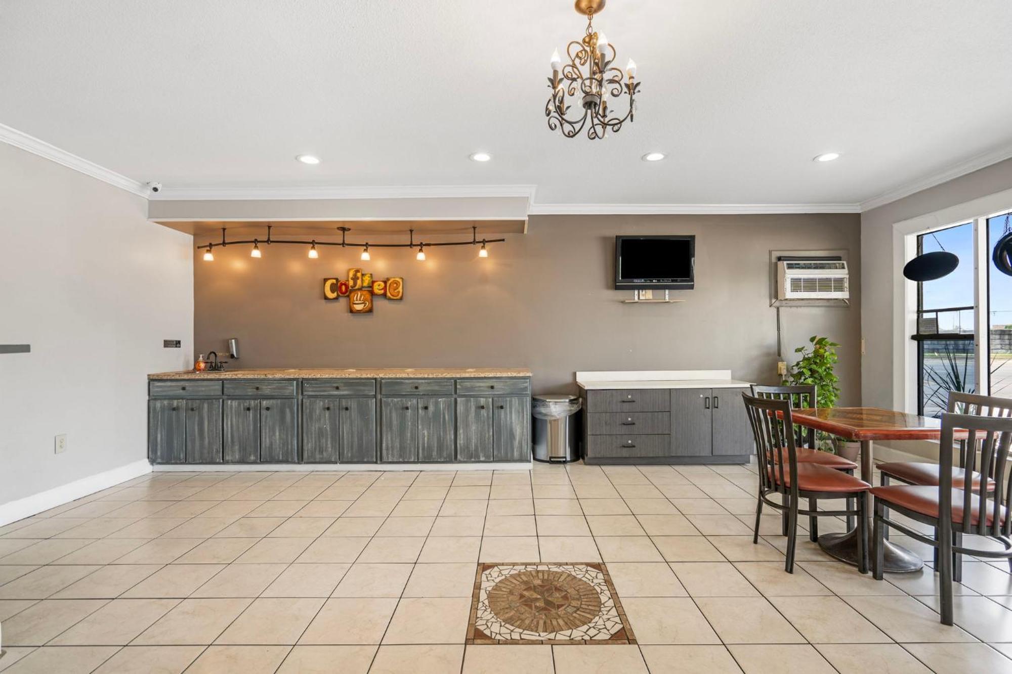 Budgetel Inns & Suites Augusta Downtown 706-945-1238 Buitenkant foto